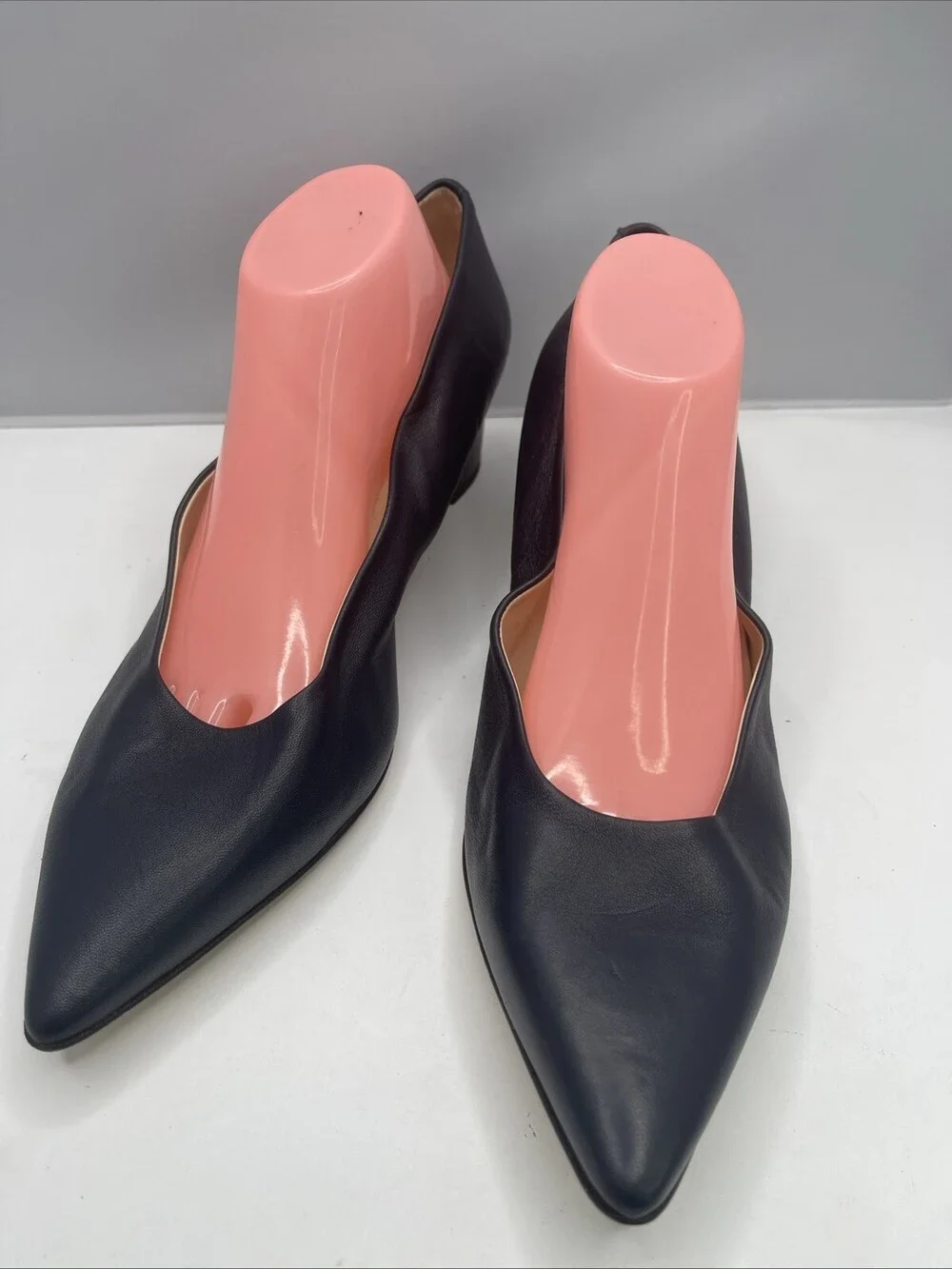 NEW Amalfi Pumps Womens 12.5M Blue Pavone Parmasoft Pointed Toe Cushioned Shoes
